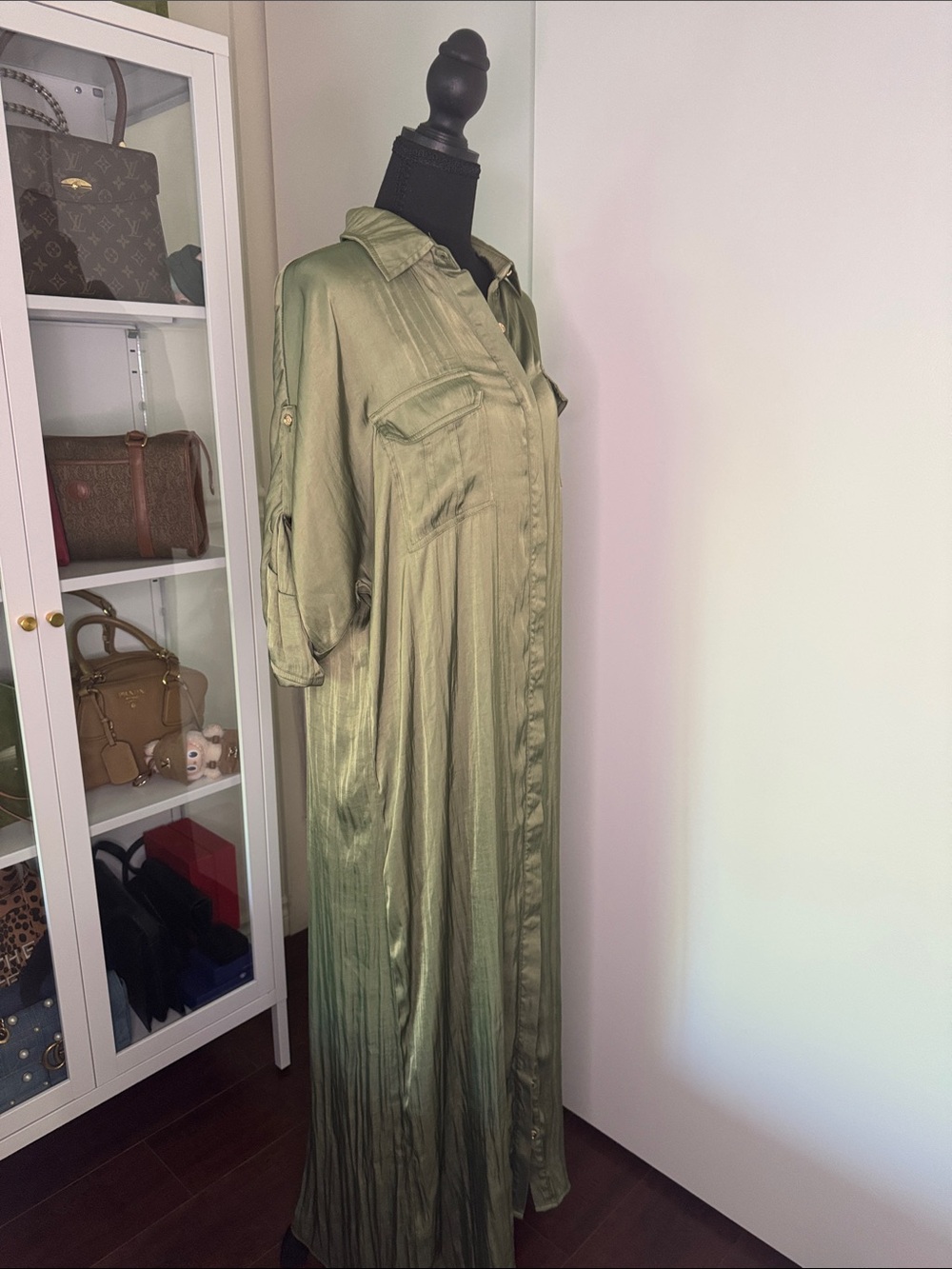 Button-Front Maxi Shirt Dress in Olive Green - Picture 4 of 4